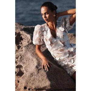 Elliatt | Dresses | Elliatt Emelia Floral Appliqu Pleated Georgette Halter  Maxi Dress Bridal Xxs N | Poshmark